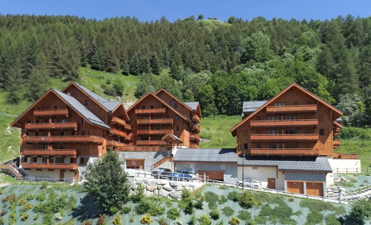 Residence Odalys Le Hameau Et Les Chalets De La Vallee D'Or Valloire Exteriör bild
