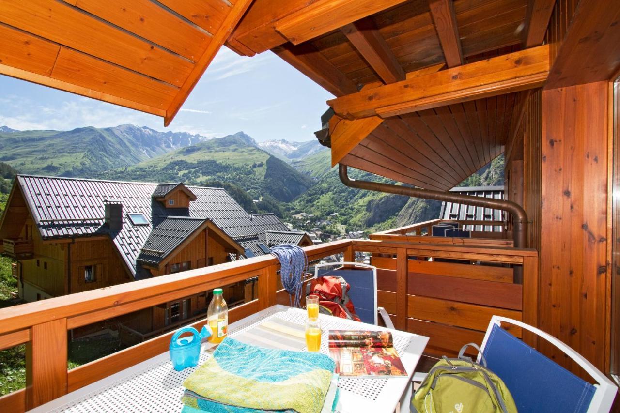 Residence Odalys Le Hameau Et Les Chalets De La Vallee D'Or Valloire Exteriör bild