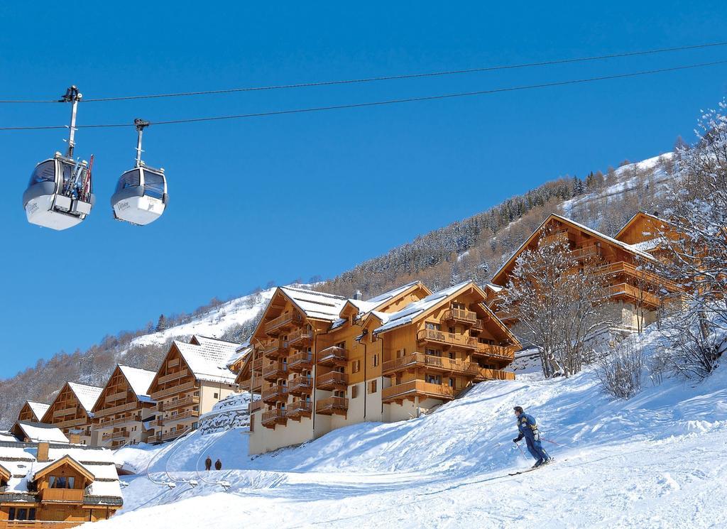 Residence Odalys Le Hameau Et Les Chalets De La Vallee D'Or Valloire Exteriör bild