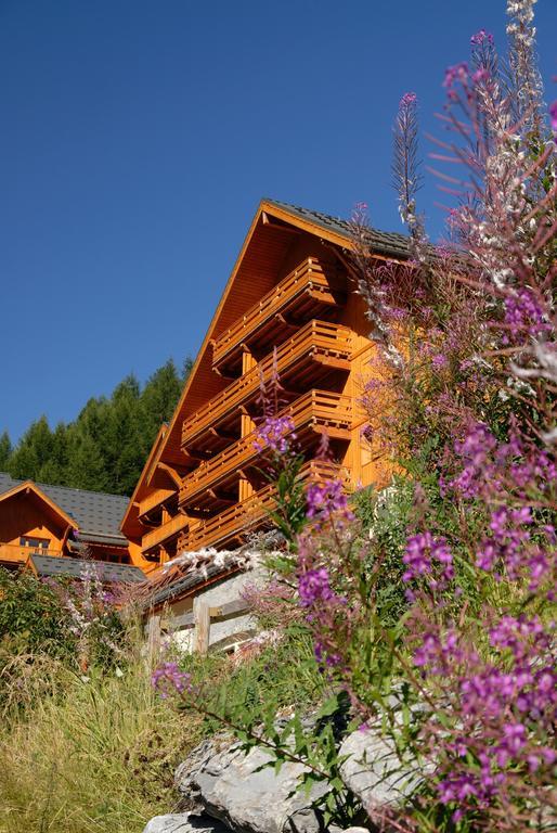 Residence Odalys Le Hameau Et Les Chalets De La Vallee D'Or Valloire Exteriör bild