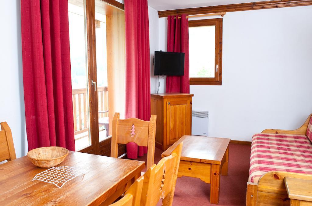 Residence Odalys Le Hameau Et Les Chalets De La Vallee D'Or Valloire Rum bild