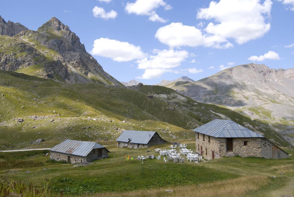 Residence Odalys Le Hameau Et Les Chalets De La Vallee D'Or Valloire Exteriör bild