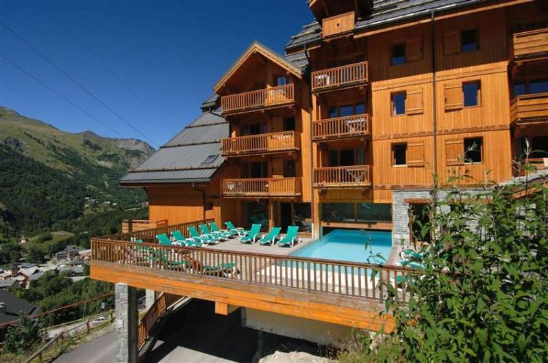 Residence Odalys Le Hameau Et Les Chalets De La Vallee D'Or Valloire Exteriör bild