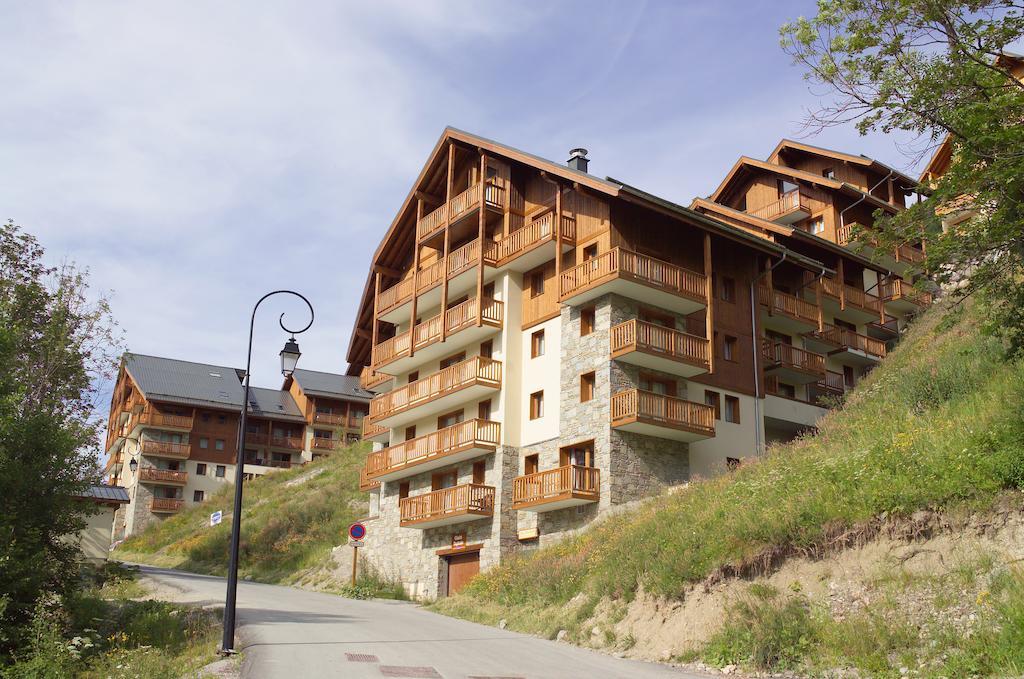 Residence Odalys Le Hameau Et Les Chalets De La Vallee D'Or Valloire Exteriör bild
