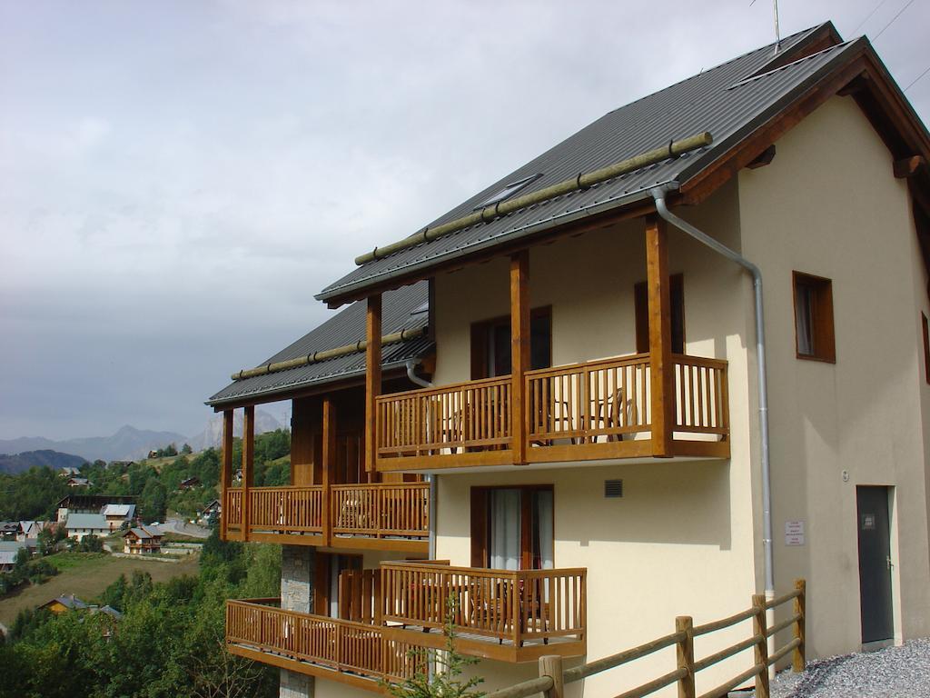 Residence Odalys Le Hameau Et Les Chalets De La Vallee D'Or Valloire Exteriör bild