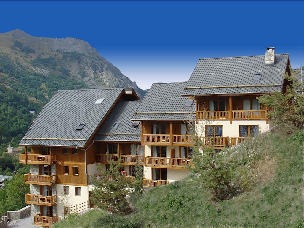 Residence Odalys Le Hameau Et Les Chalets De La Vallee D'Or Valloire Exteriör bild
